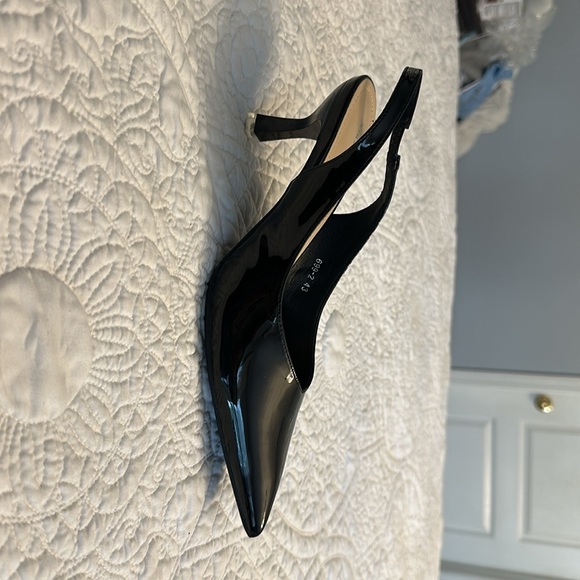 Women's Slingback Kitten Heel | Xin Jing Shoes - Picture 9 of 11